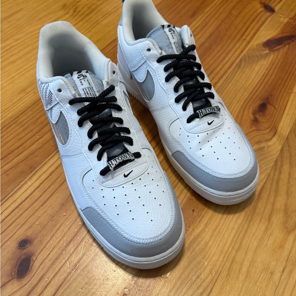 Nike Air Force 1 Low Mens Size 11.5 White Gray Athletic Leather Shoes Sneakers - Picture 7 of 13